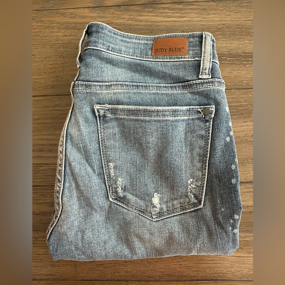 Judy Blue Distressed Relaxed Fit‎ Jeans Size 5/27